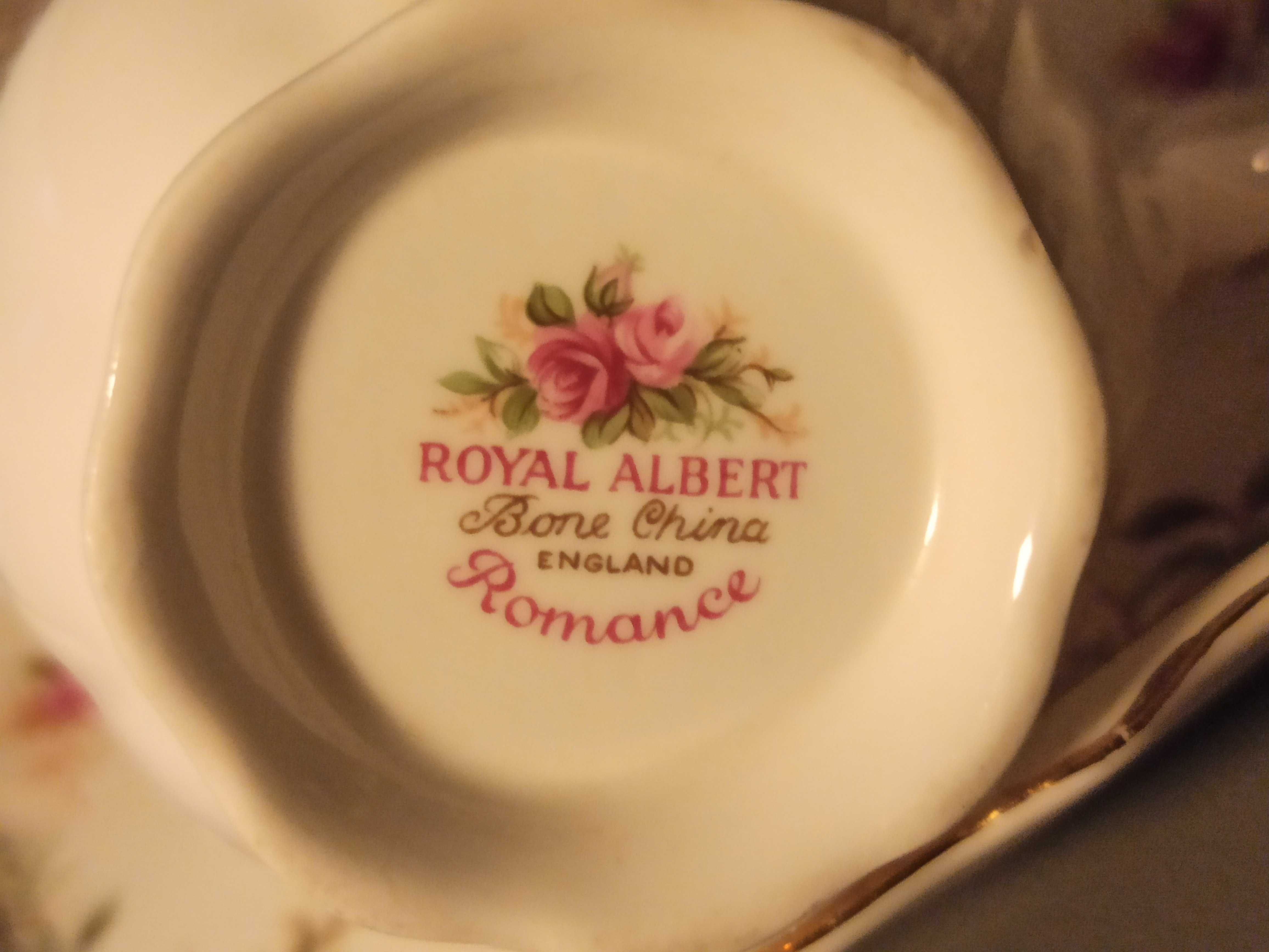 Zestaw porcelanowy Royal Albert Romance