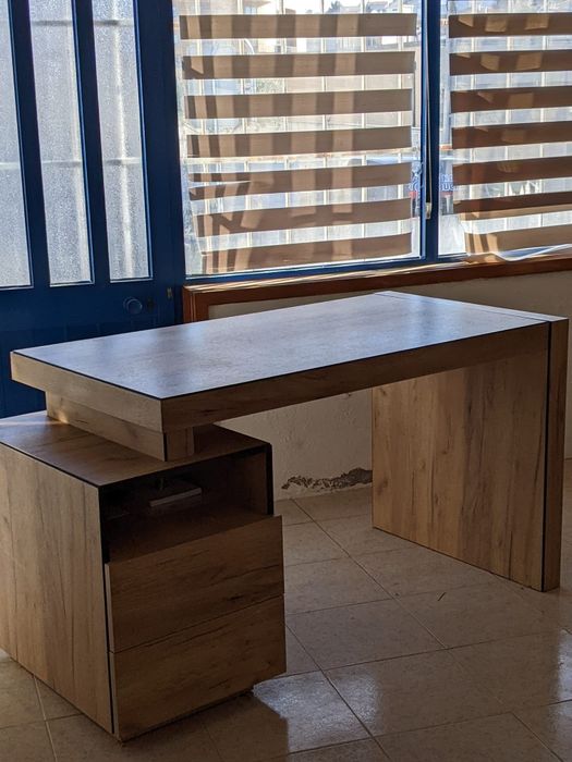 Mesa de escritório - como nova