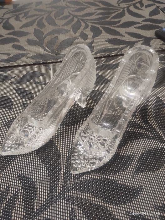 Туфельки хрустальние