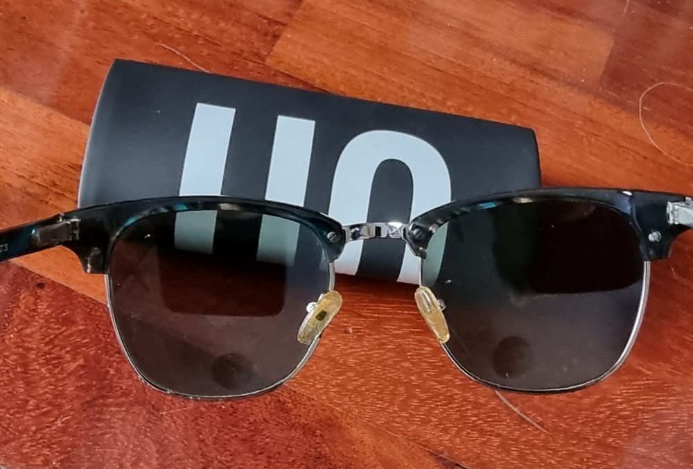 Óculos de sol Unofficial