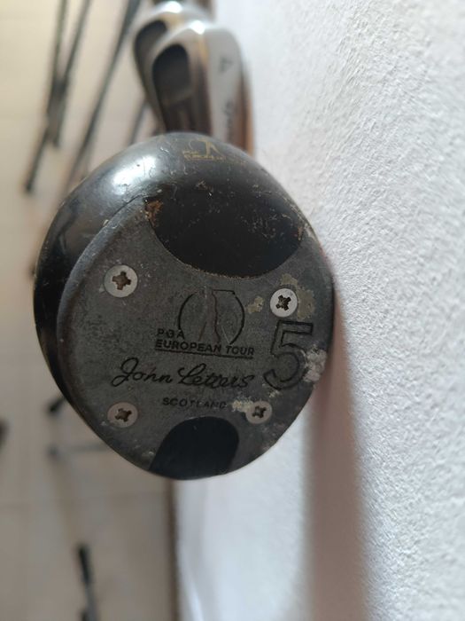 Vendo saco de golf com tacos