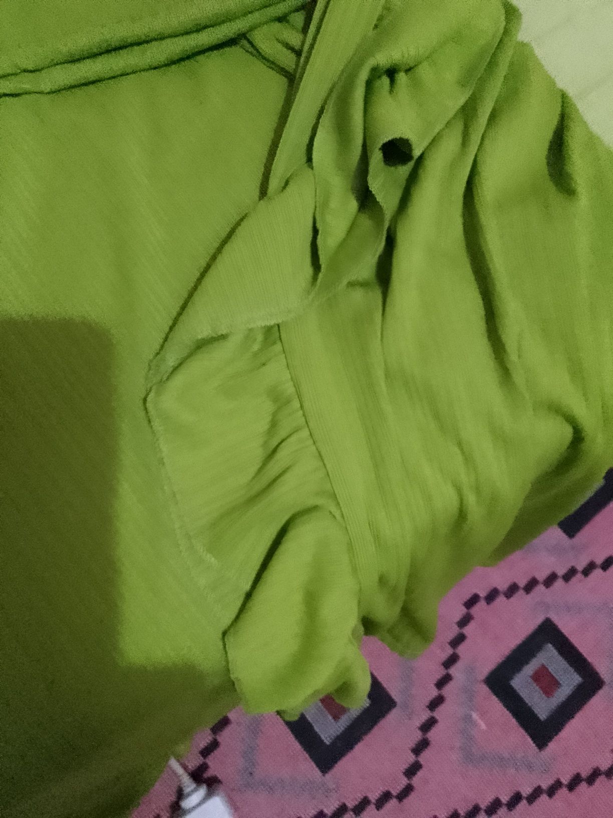 Vestido novo com folhos todo em volta muito elegante tamanho L