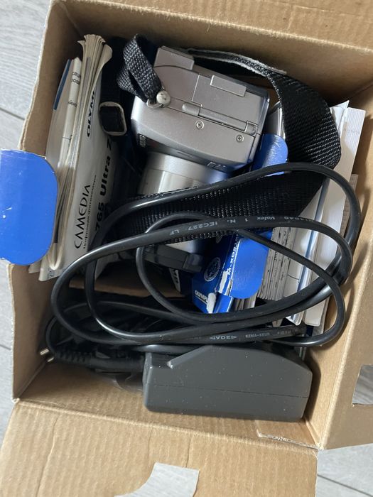 Фотоаппрат olympus c-765