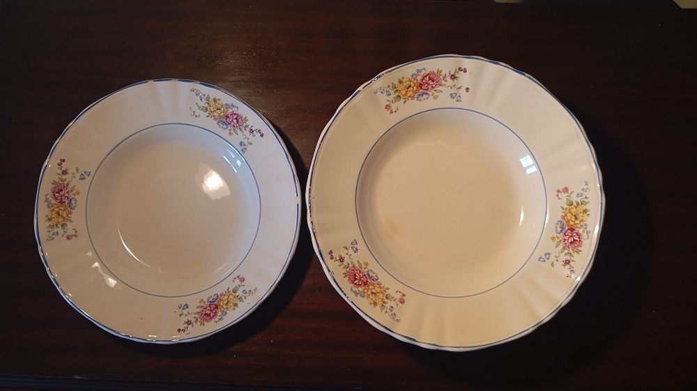 Conjunto de 9 pratos