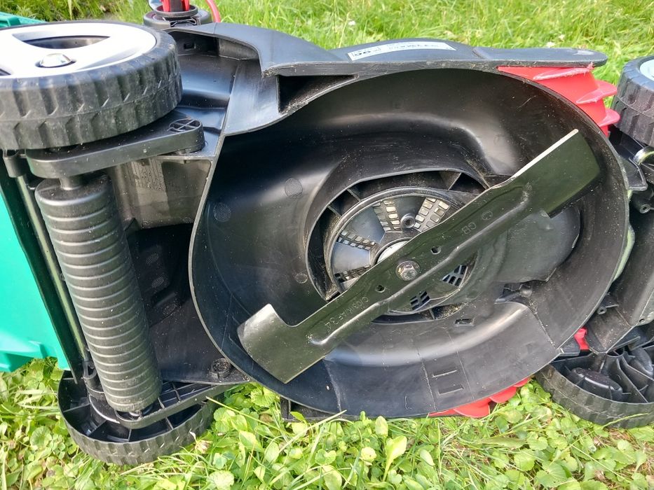 Kosiarka elektryczna Bosch Rotak 34/13