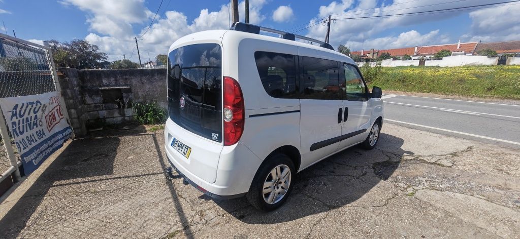 Fiat doblo 5 lugares comercial