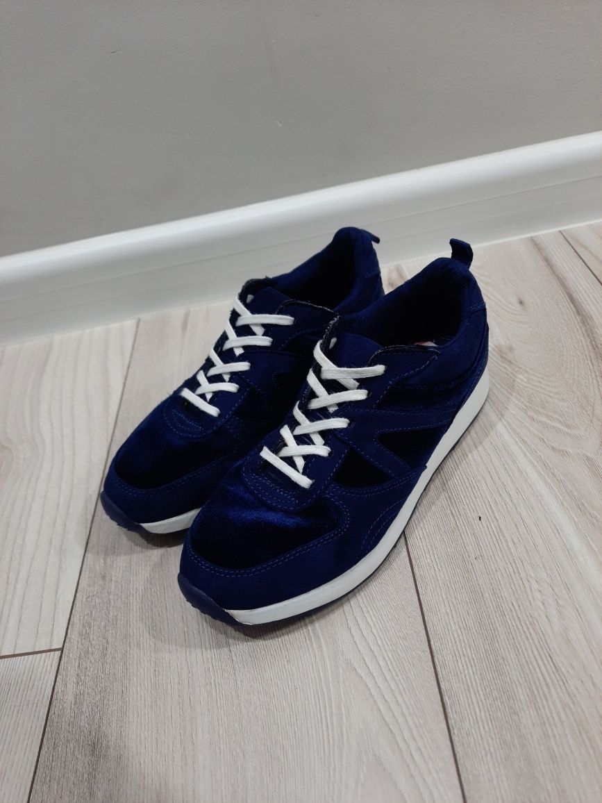 Bershka 36 adidasy damskie buty sportowe