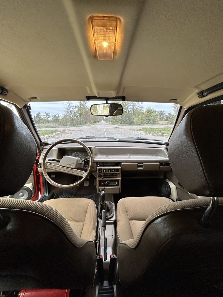 Автомобіль Ваз 2108