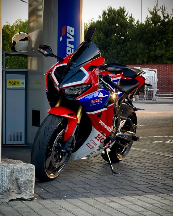 HONDA CBR 1000RR 2017 SC77 salon Polska