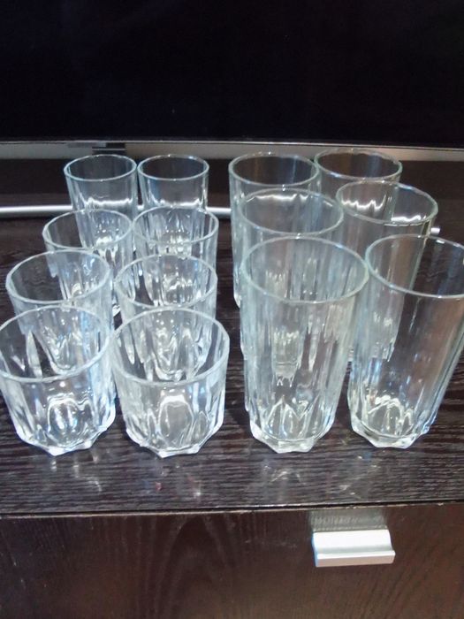 Copos de vidro novos