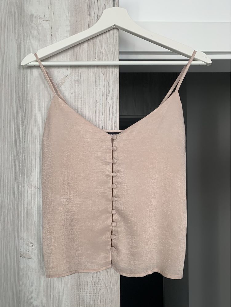 Brandy Melville Leesa crop top bluzka na ramiączkach nude beżowa