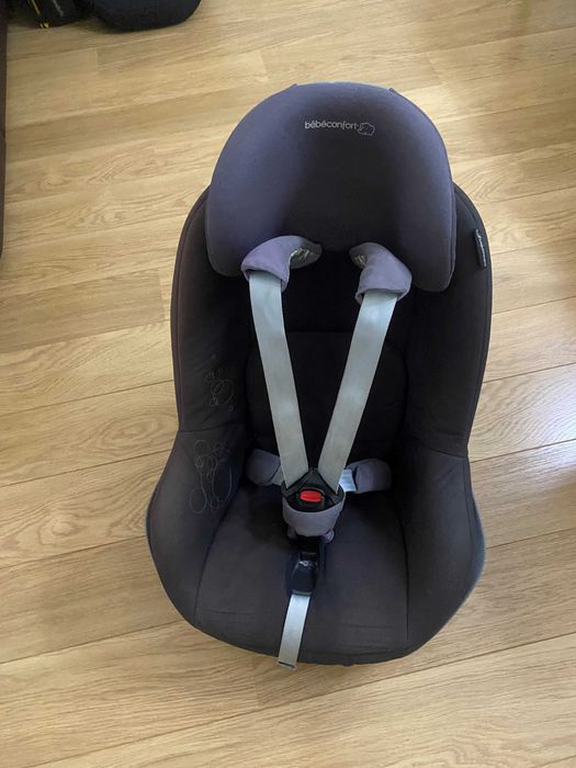 Cadeira Bebeconfort PEARL grupo 1 (9 aos 18kg) + Base Family FIX Black