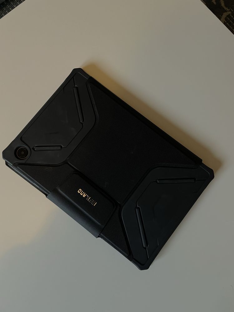 Tablet Samsung Galaxy A8 Tab +etui z klawiatura