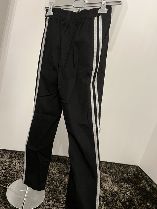 Spodnie czarne z lampasem Lemonada 36