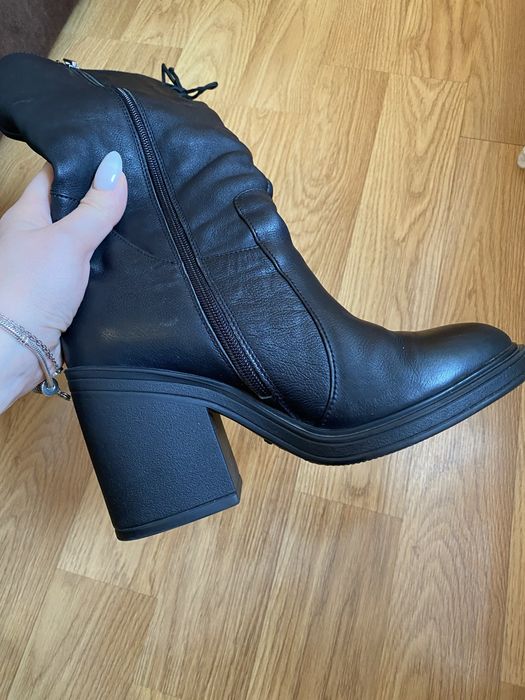 Шкіряні зимові чоботи