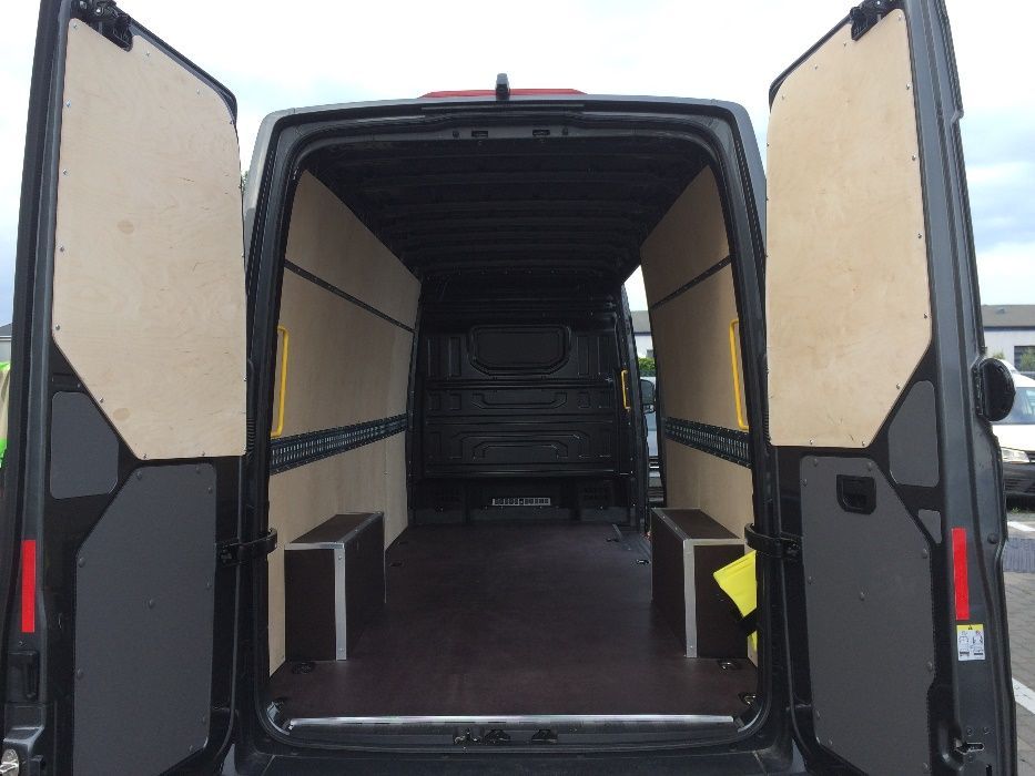 Volkswagen Crafter L3H2 zabezpieczenie paki