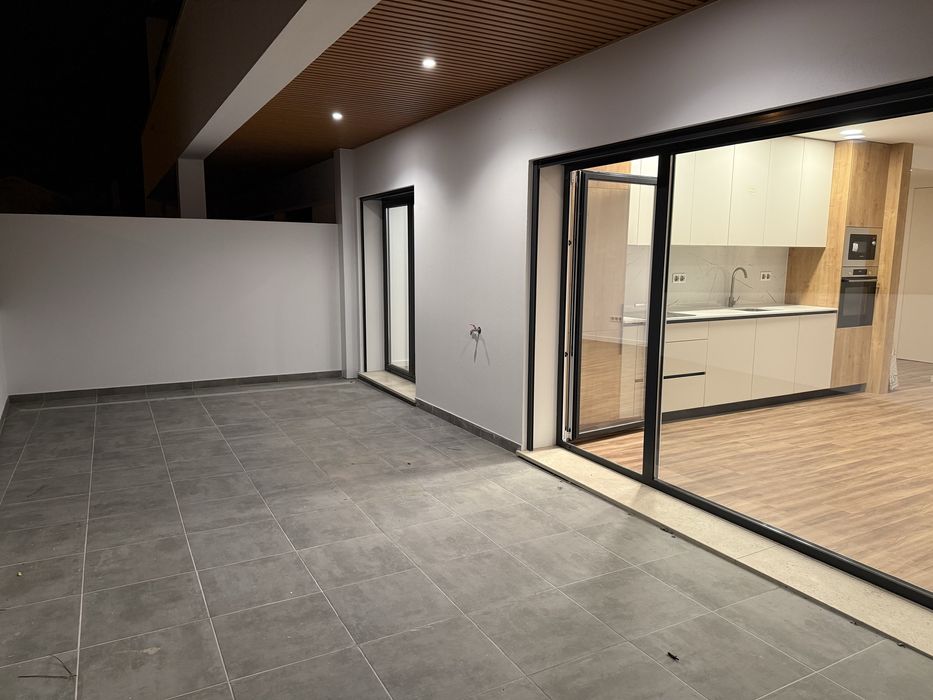 Apartamento novo T1+1 (2 quartos)