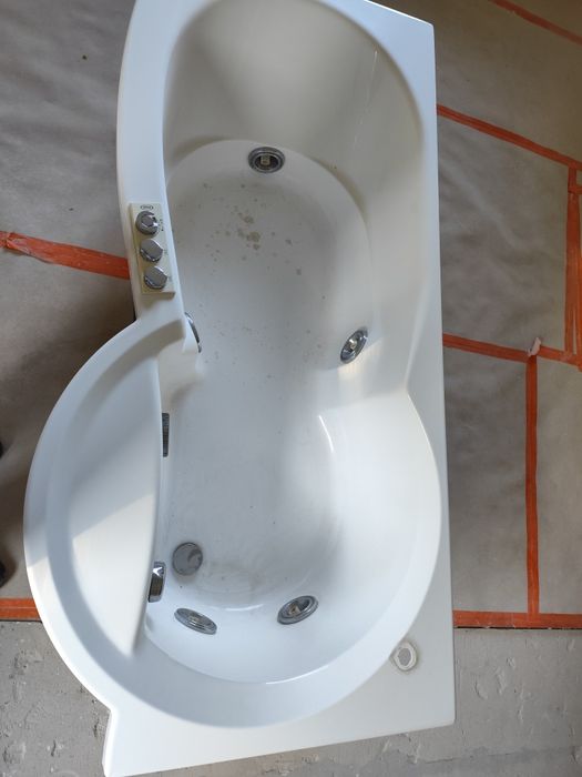 Wanna z hydromasażem, jacuzzi, Whirlpool