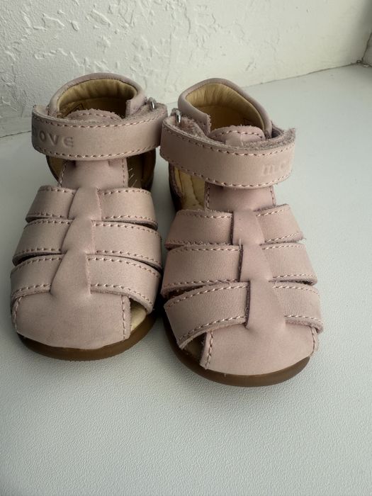 Босоніжки для дівчинки