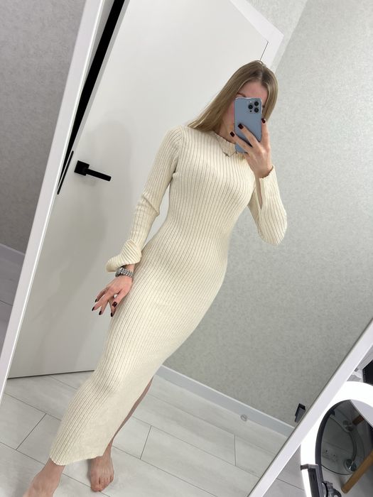 Сукня H/m коричнева в рубчик сукня максі  трикотажне плаття