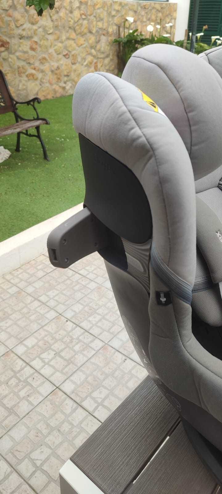 Cadeira rotativa 360° CYBEX Sirona SX2 i-Size