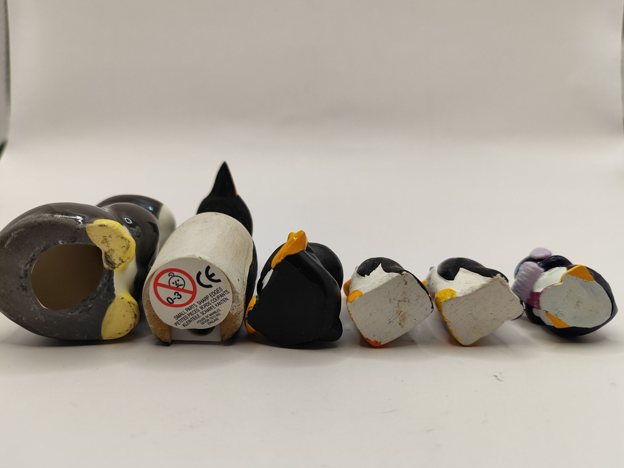 Zestaw pingwinów kolekcja ceramika drewno prezent