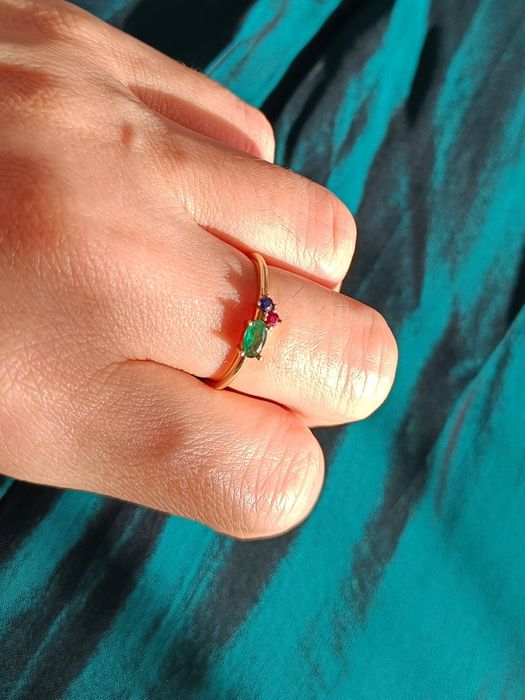 Pierścionek złoty 3 kamienie, Jubiler Yes, roz13, pr585