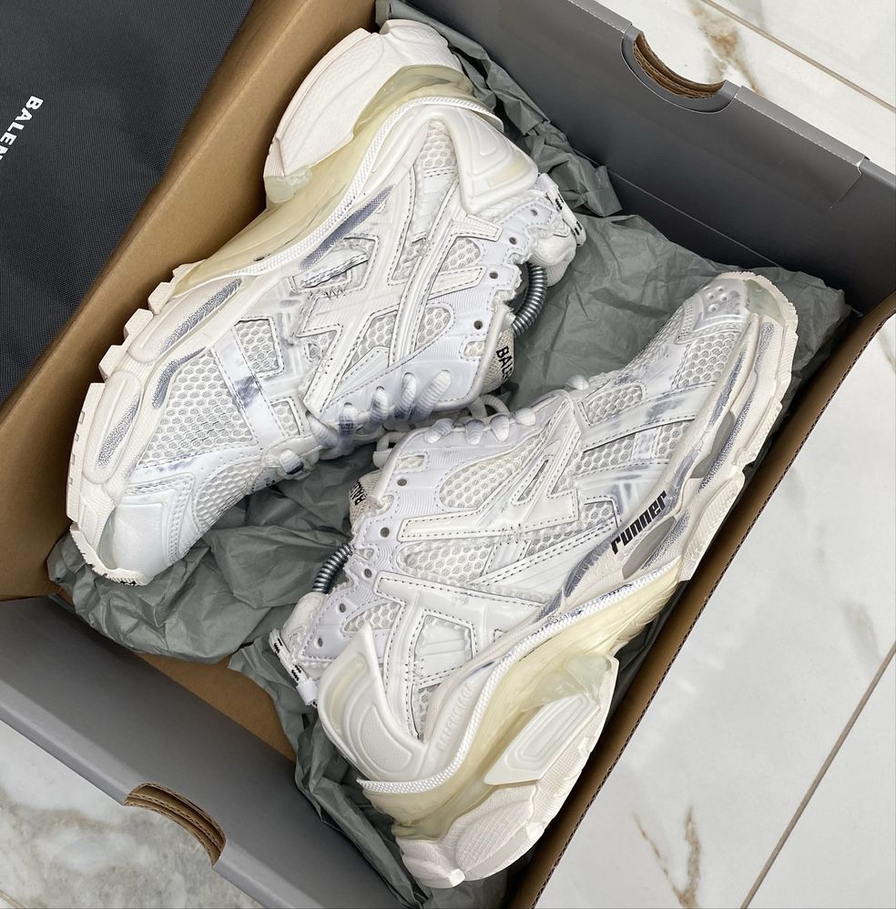 Balenciaga RUNNER 39 original white баленсіага new off women