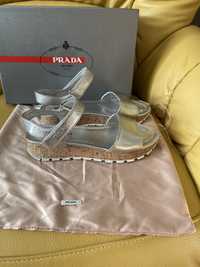 Продам босоножки Prada, размер 37. 7800 грн