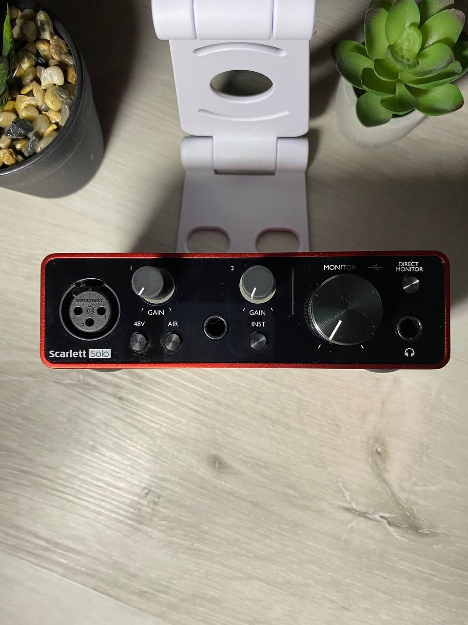 Продам Focusrite Scarlet Solo 3rd gen