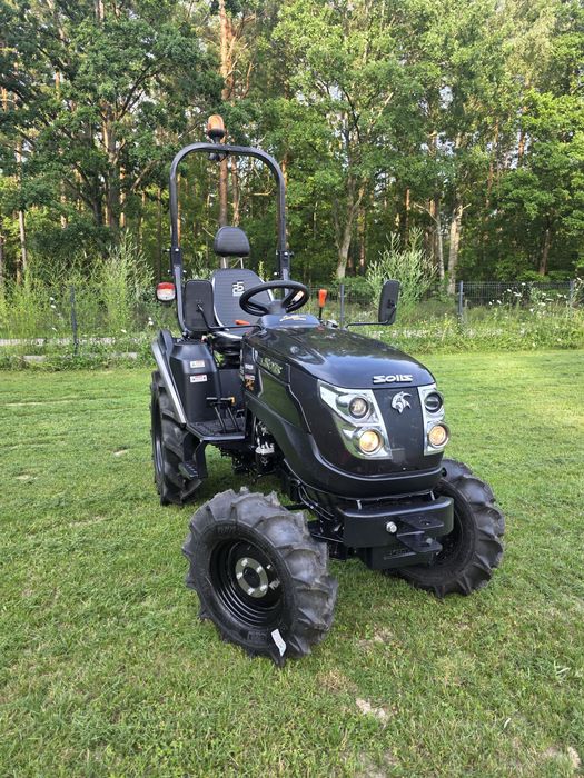 Ciągnik ogrodniczy Solis S26 9+9 4x4 rewers oś HD Czarny