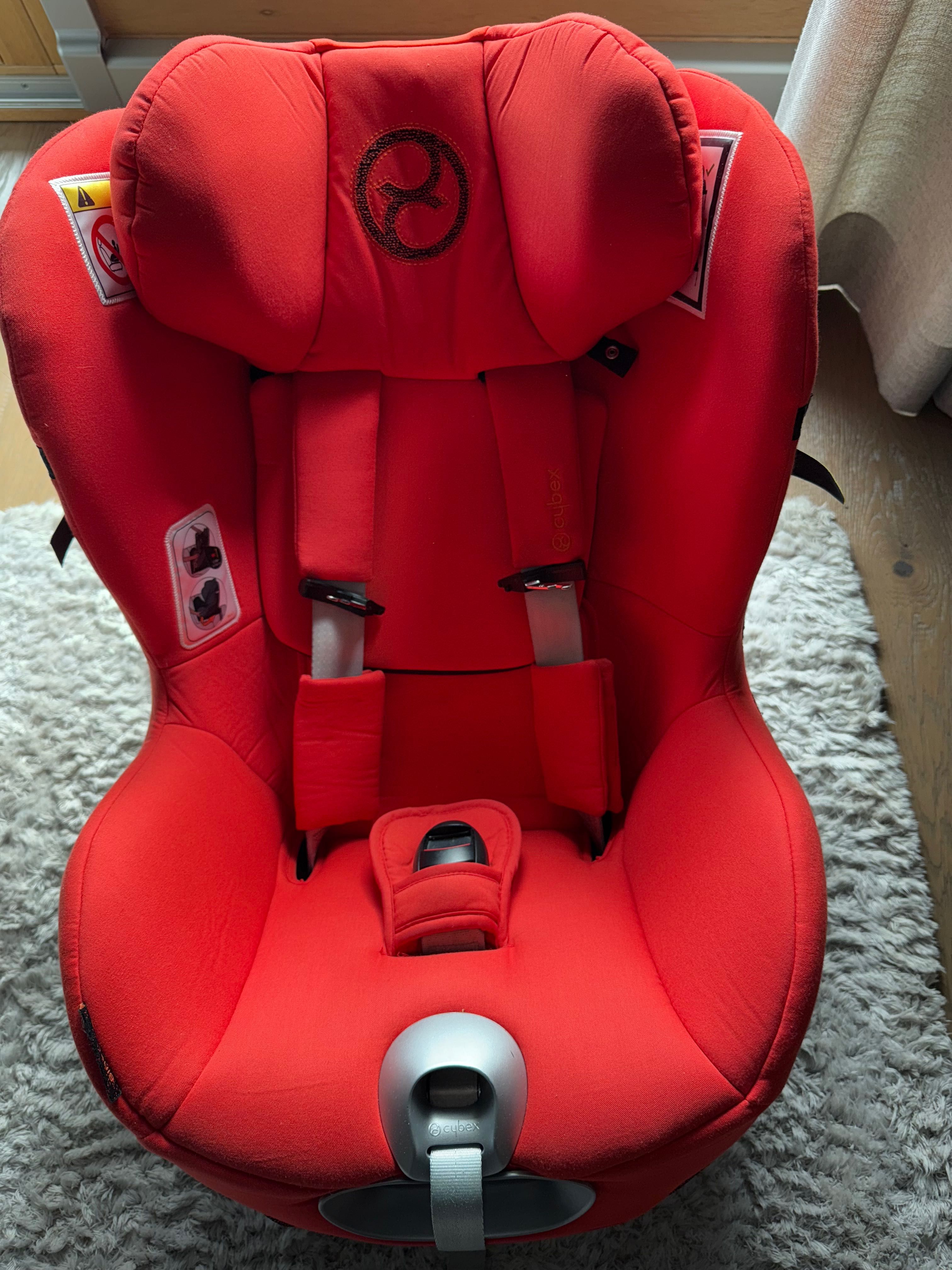 Cybex Sirona Z i-size plus z BAZĄ obrotową (uprany)