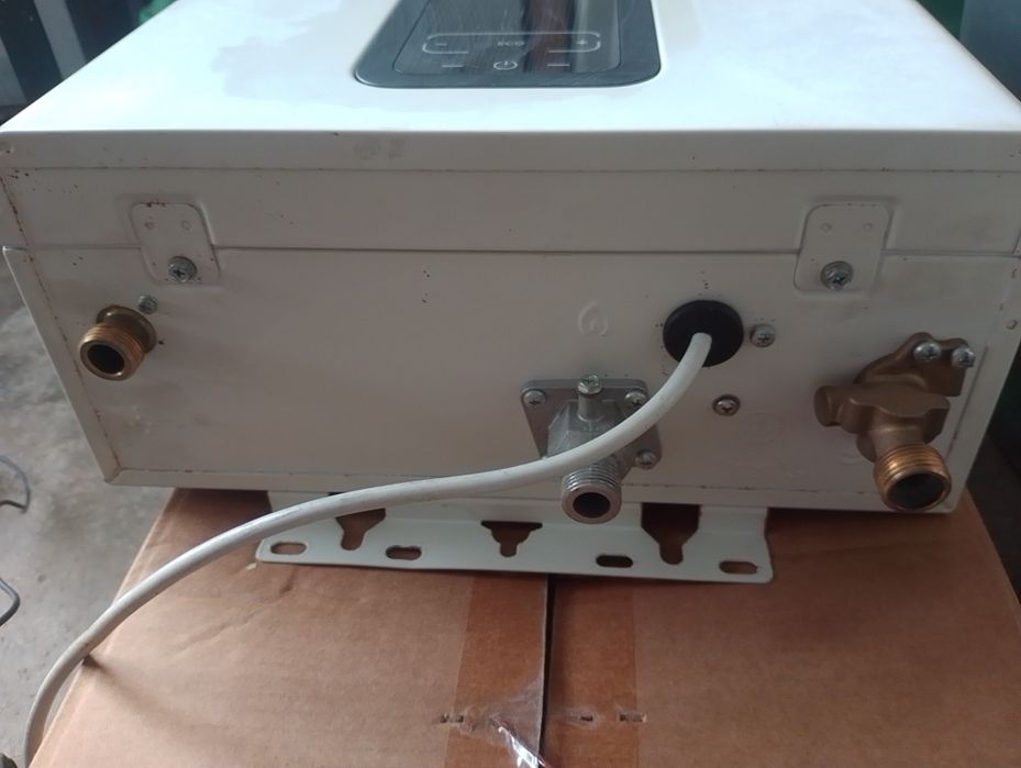 Esquentador ventilado Ariston
