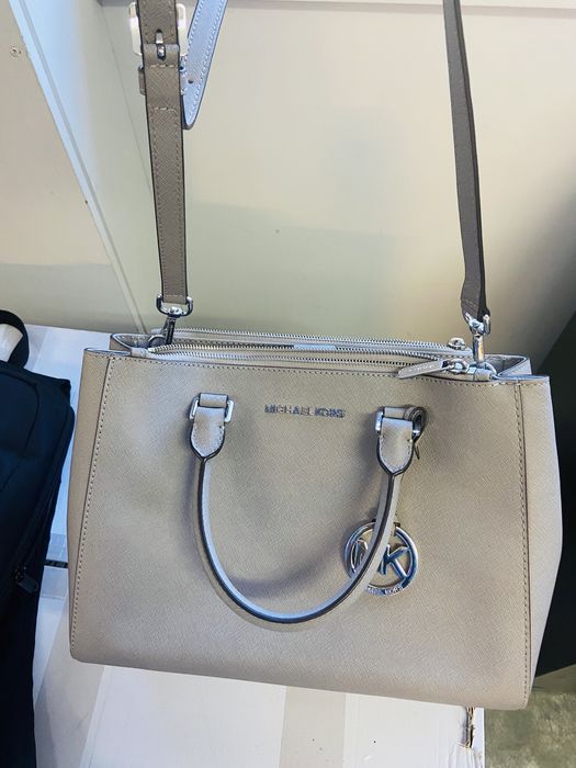 Mala Michael Kors
