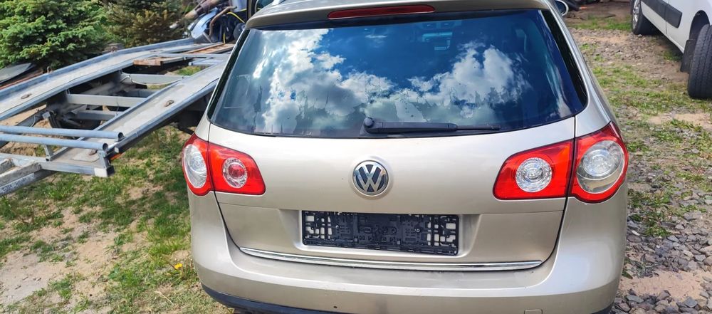 VW PASSAT B6 KOMBI KLAPA BAGAŻNIKA ZŁOTA IGŁA LA1W