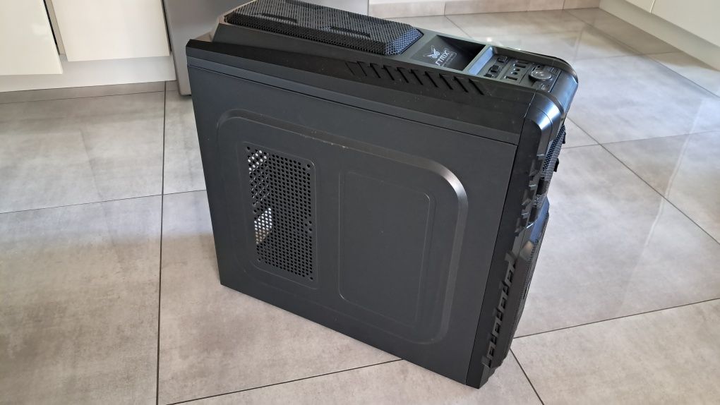 Silentium Pc Gladius X60 Pure Black USB 3.2 Gamingowa duża solidna
