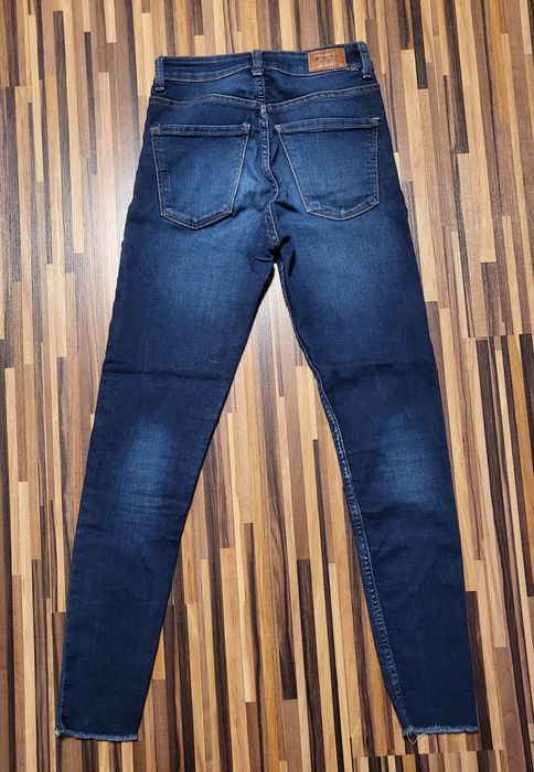 Jeansy denim Bershka skinny high size 34  bdb wyprzedaż garażowa 25 zł