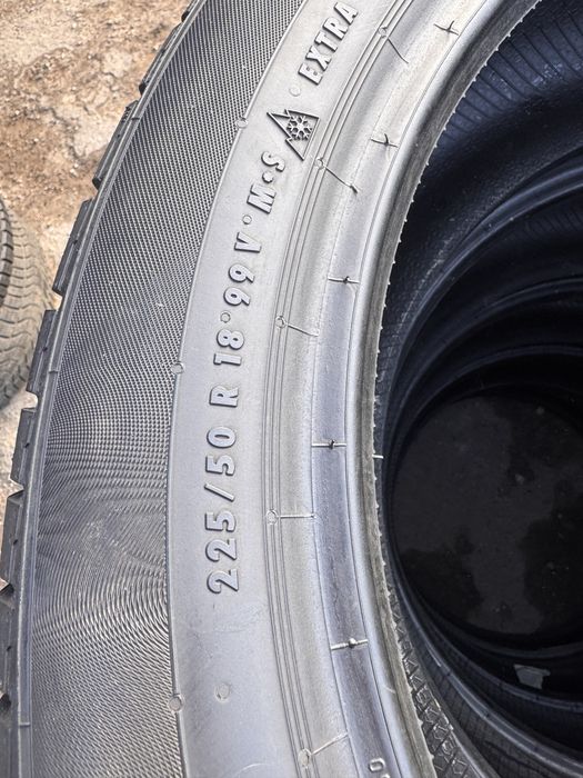 Зимові шини 225 50 R18 Continental