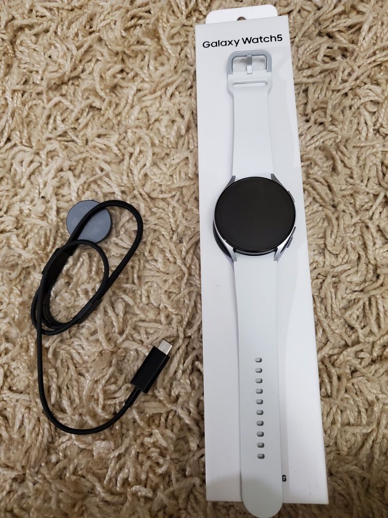 Смарт часы Samsung galaxy Watch 5 44 mm