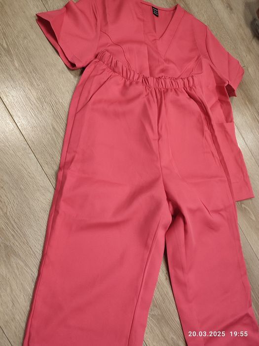 Nowy różowy mundurek medyczny rozmiar XS