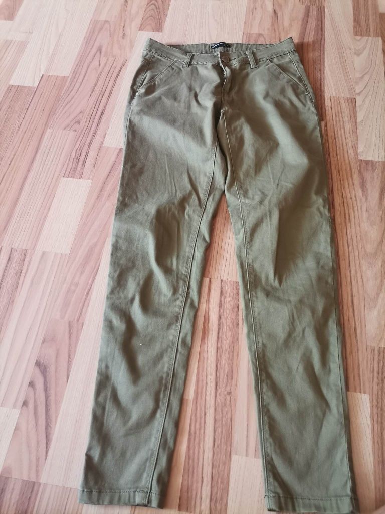 Spodnie Cropp 34
