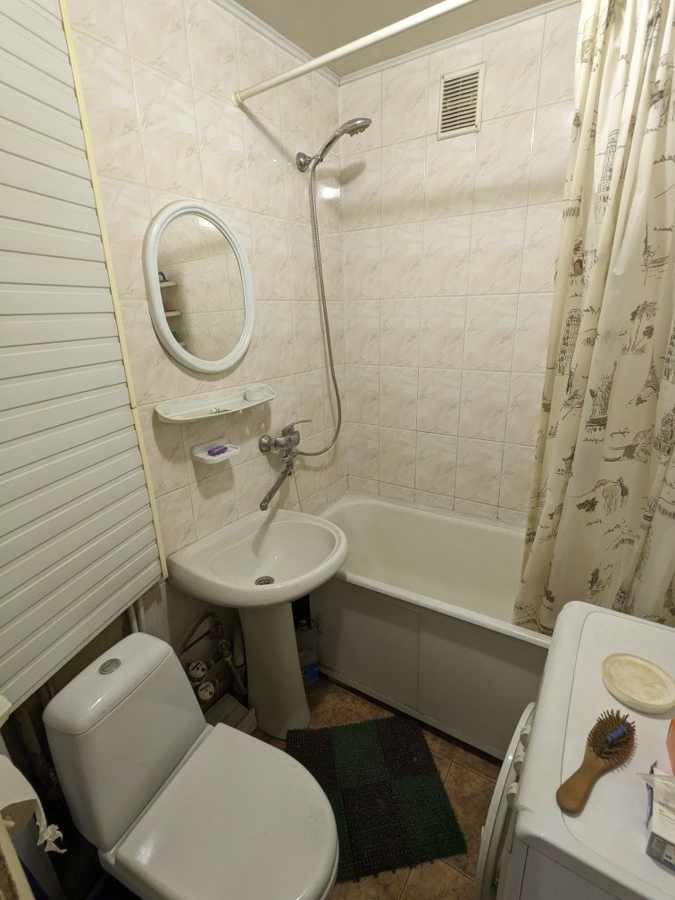 Продам 1 кімнатну квартиру на Зеленій