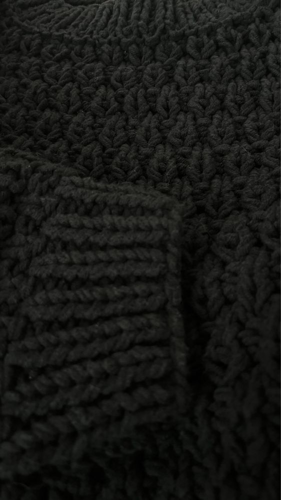 Chaos by Marta boliglova handmade wełniany sweter gruby splot