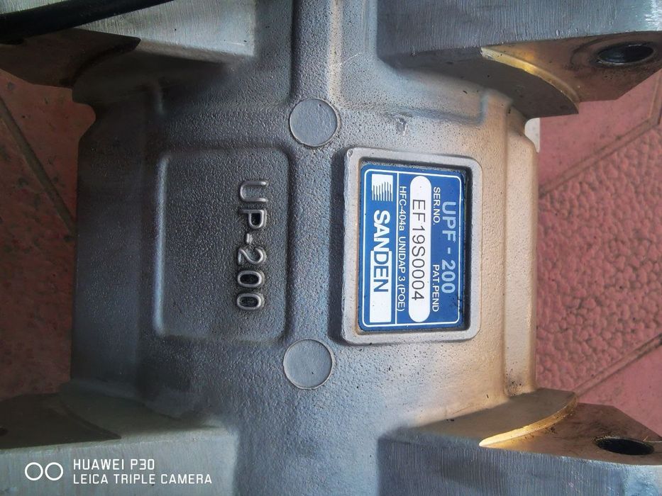 Компрессор кондиционера Iveco Eurocargo (Ивеко Еврокарго)