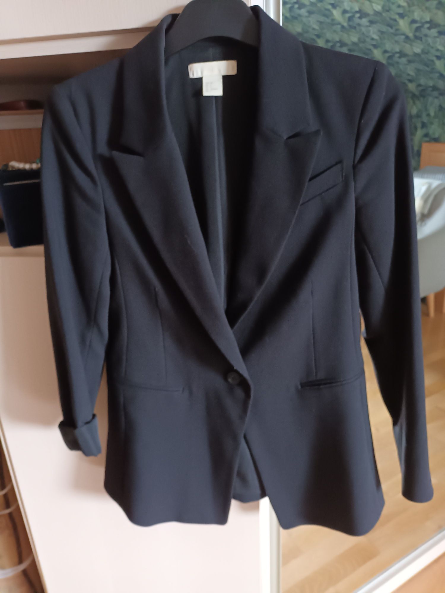 Czarna klasyczna marynarka H&M