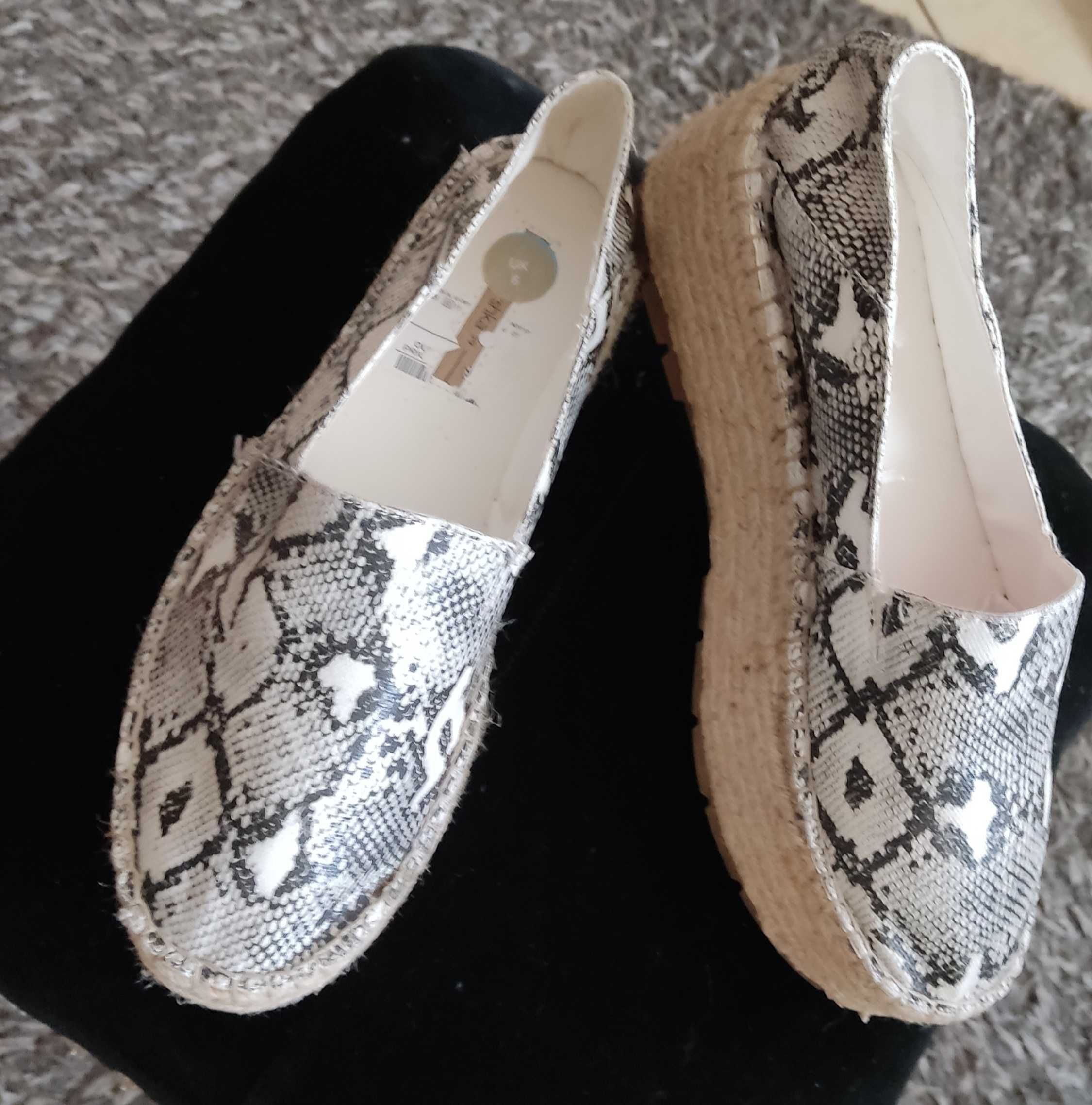 Nowe espadryle na platformie