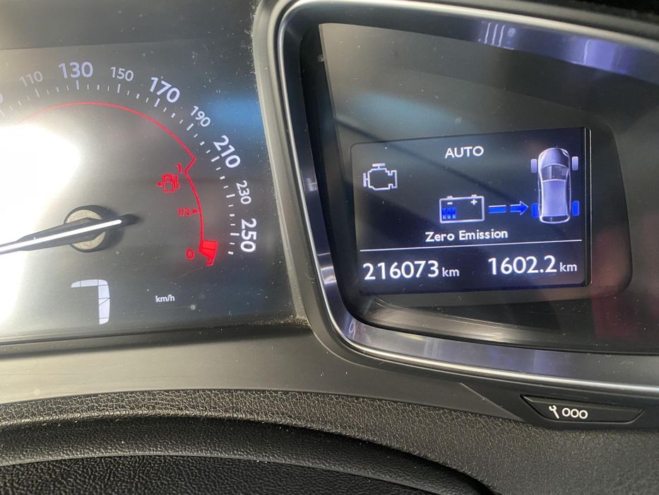 Vendo ou troco DS5 2.0 Hybrid com 200cv