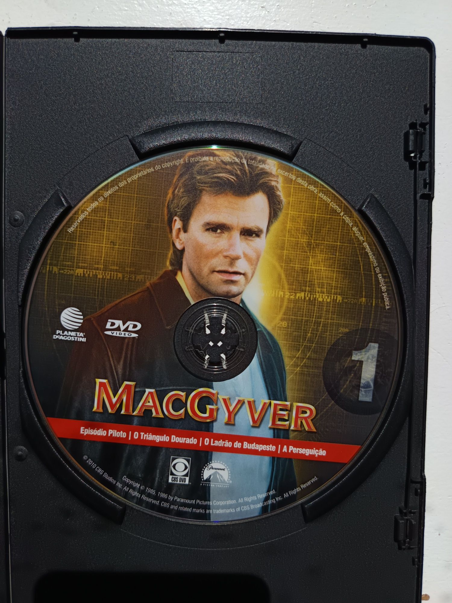 DVD MacGyver.  .