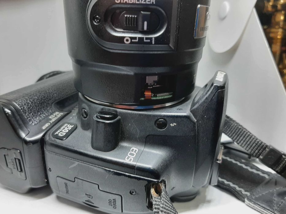 Aparat fotograficzny Canon EOS 350D + EF 75-300 mm 1:4.5-5.6