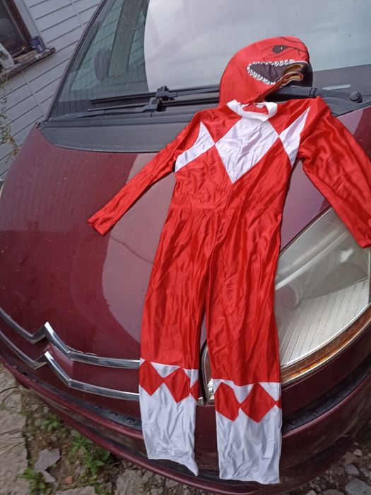 Strój przebranie Czerwony Ranger Power Rangers 10-12 lat

Tylko